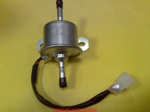 pompa paliwa Kubota GR2100 Kubota GR-2100 Kubota GR 2100 OEM  K2011-62710