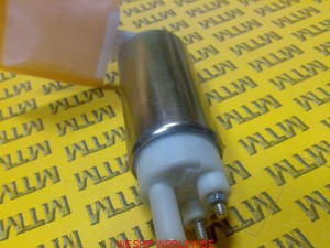 silnik zaburtowy Suzuki marine outboard  DF 40 50 60 70 1998-2008  OEM 15200-87J10  pompa paliwa, pompka paliwowa,fuel pump