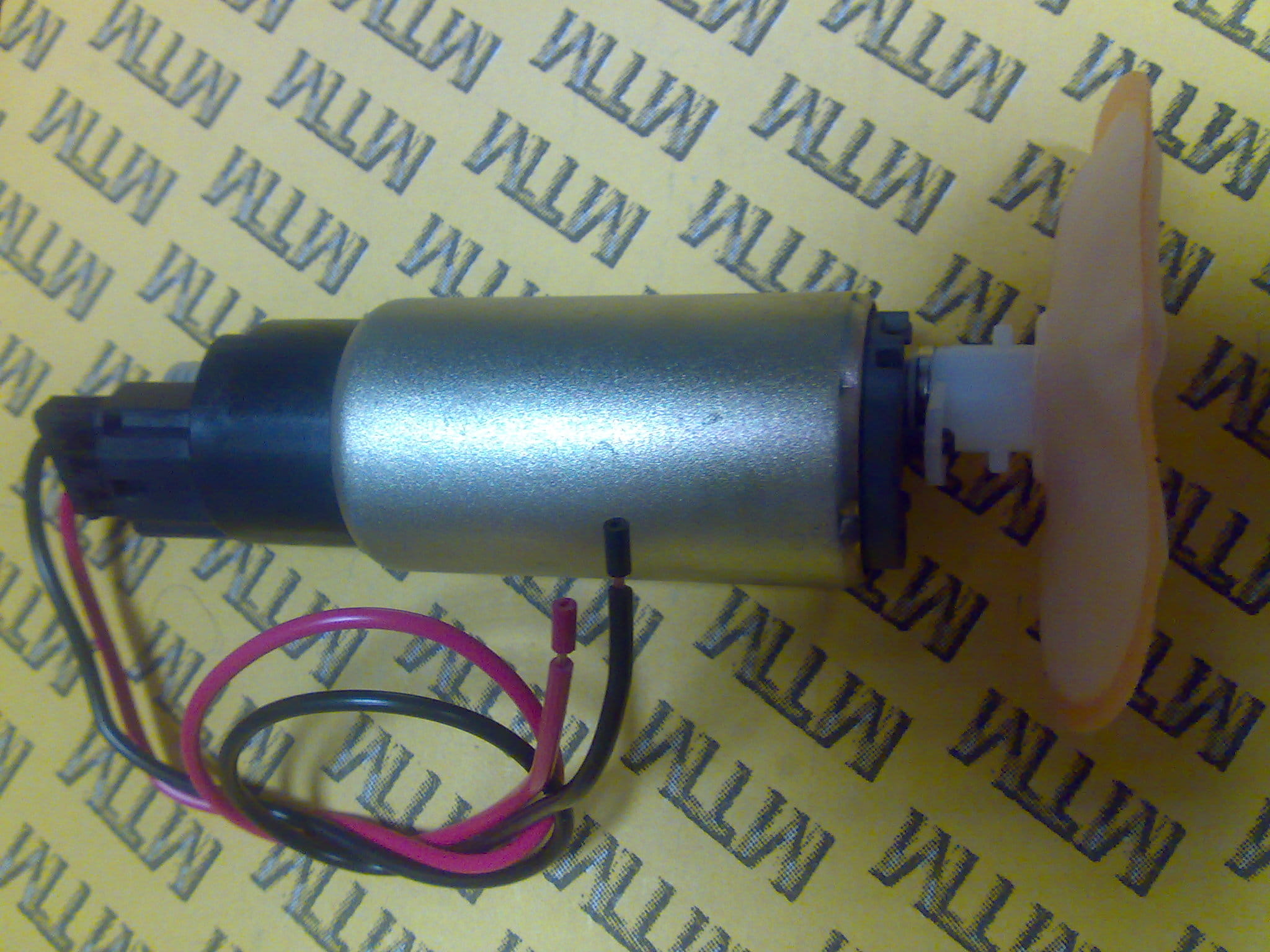 Hyosung GD250N Hyosung GD 250N OEM 15100HC8101 (DS) pompa paliwa ,pompka paliwowa, fuel pump