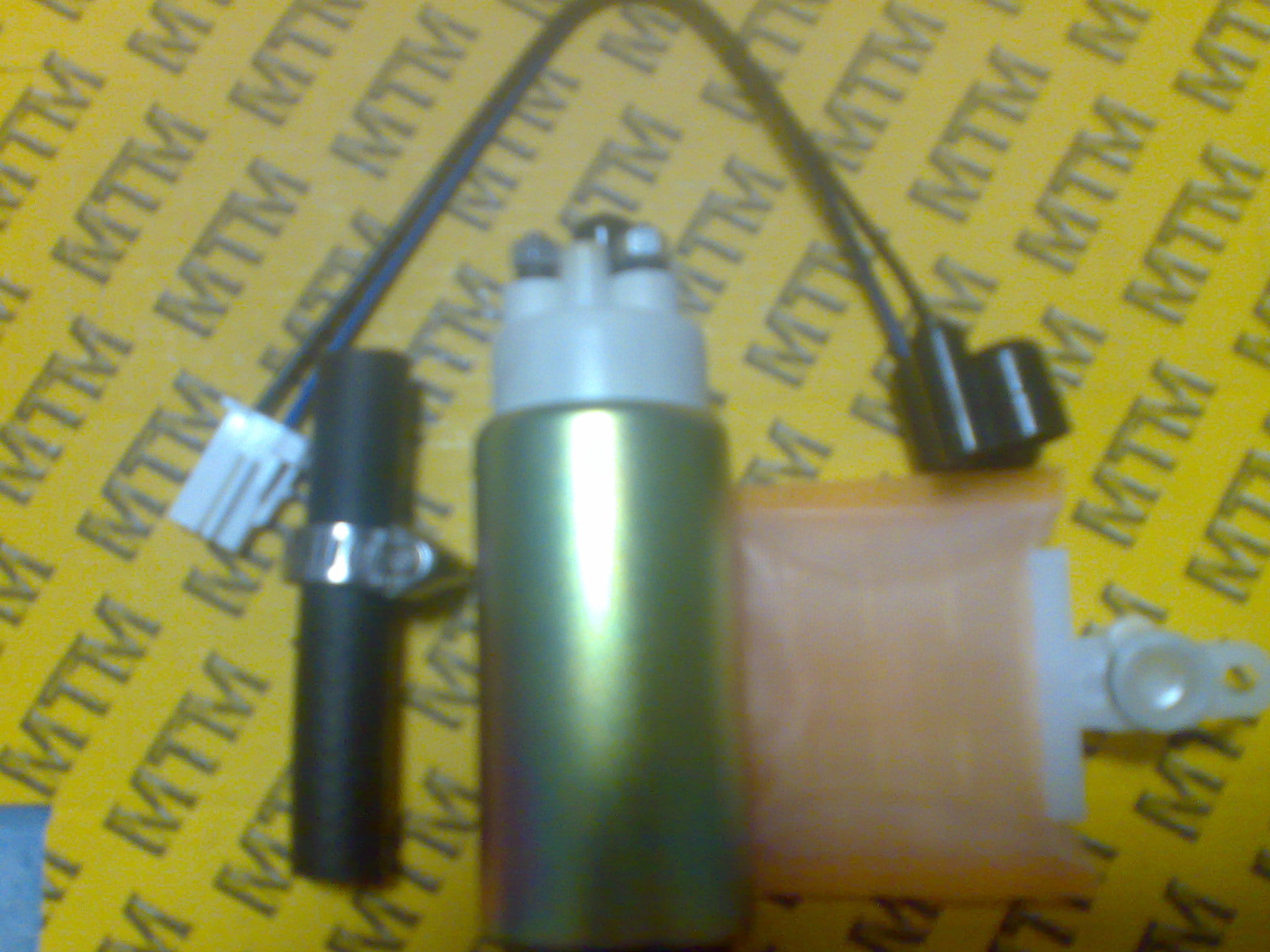 pompa paliwa  Suzuki TL1000  TL1000R  TL1000RW  TL1000S 1997-2003 OEM 15100-02F00