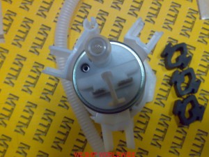 BMW X5 (E70)  3.0 ,4.8  BMW X5 (F15) 4.4 OE  16117195463  pompa paliwa , pompka paliwowa