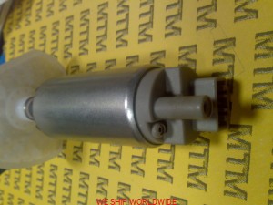 silnik zaburtowy Suzuki outboard DF90 DF115 DF150 DF175 2000-2012 OEM 1520096J00 ,UCT30 pompa paliwa, pompka paliwowa,fuel pump